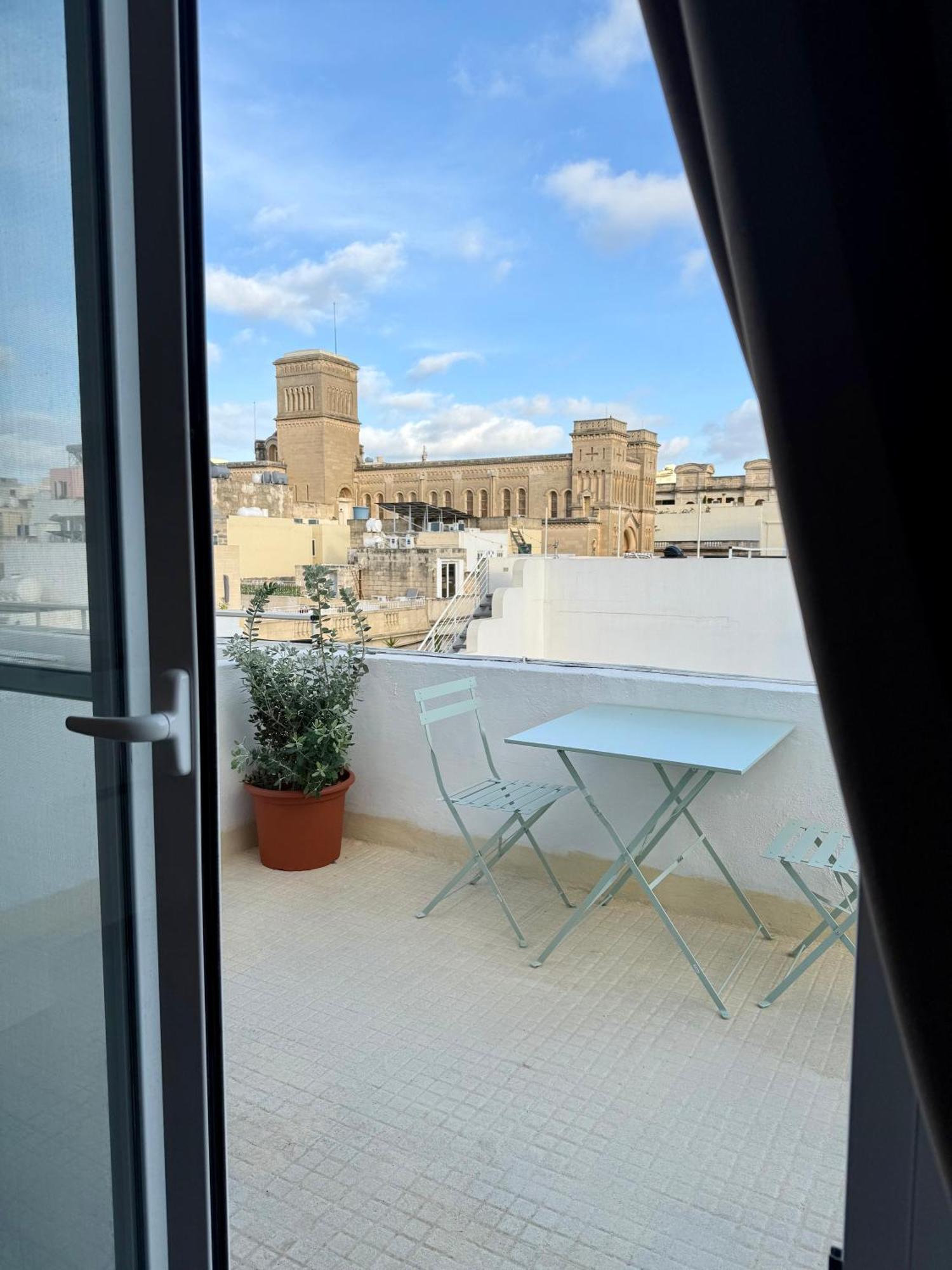 People & Places Sliema Exterior foto